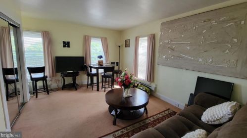 1941 State St, Harrisburg PA  17101-1143 exterior