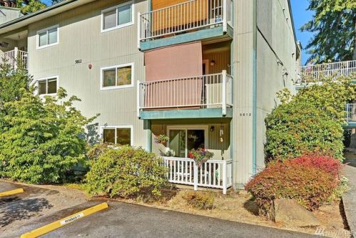 5812 200th St, Lynnwood, WA 98036-6252