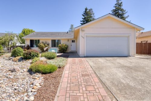 2355 Maria Luz Ct, Santa Rosa CA  95401-6432 exterior