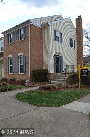 9850 High Water Ct, Springfield, VA 22015-1820