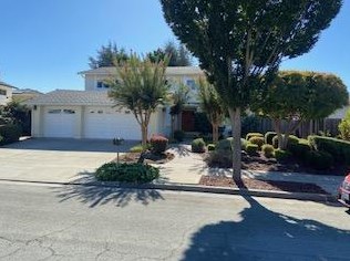 840 8th St, Gilroy, CA 95020-5902