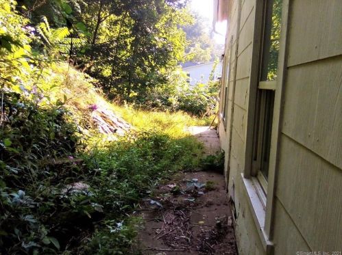 13 High St, Vernon CT  06066-3638 exterior