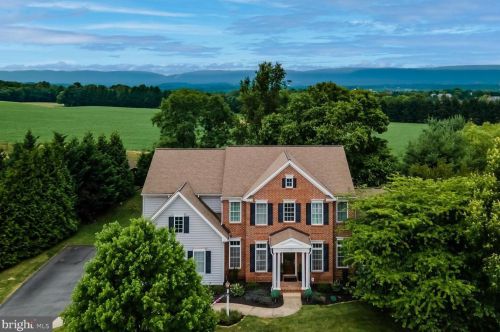 49 Bella Vista Dr, Navy Sup Dpt, PA 17050-1880