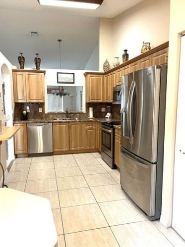 6082 Lake Hibiscus Dr, Delray Beach FL  33484-4617 exterior
