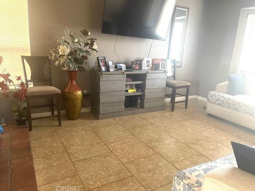 815 Trixis Ave, Lancaster CA  93534-1557 exterior