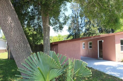6551 82nd Ave, Pinellas Park FL  33781-1225 exterior