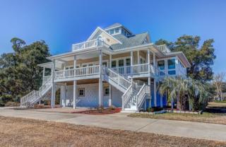 102 Anna Ct, Hampstead, NC 28443-2097