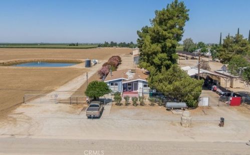 15414 Cuda Dr, Bakersfield CA  93307-9279 exterior