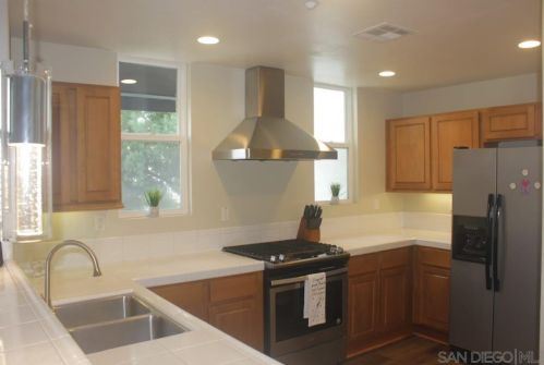 7705 El Cajon Blvd, La Mesa, CA 91942-6993