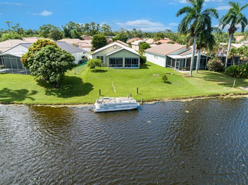 830 Lake Wellington Dr, West Palm Beach, FL 33414-7972