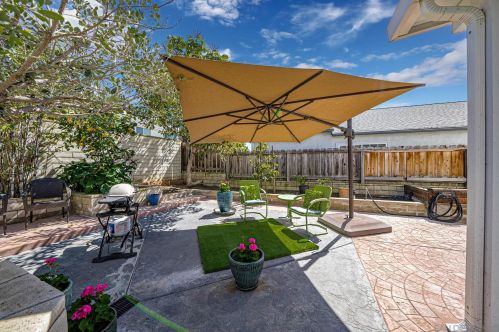 11225 Westonhill Dr, San Diego CA  92126-1447 exterior