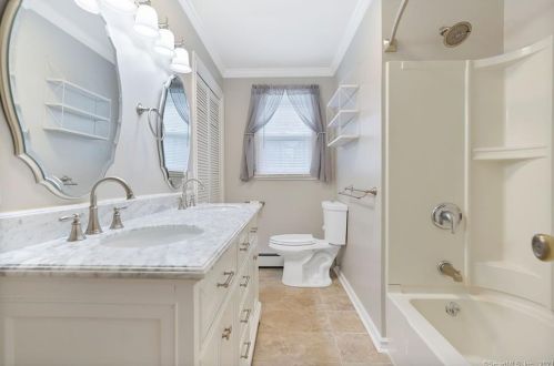 37 Victoria Dr, Colchester CT  06415-2319 exterior