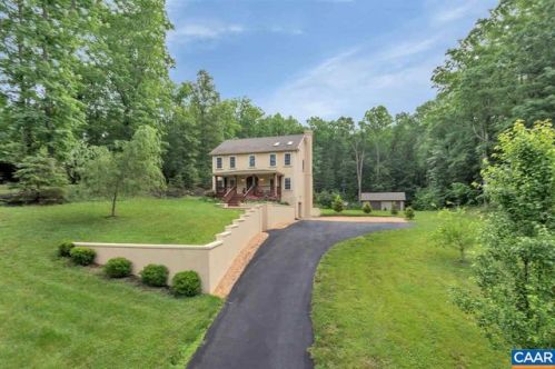 1791 Courthouse Rd, Bybee, VA 22963-4562
