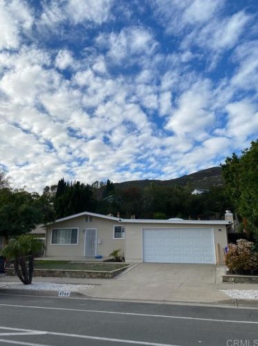 6762 Cowles Mountain Blvd, San Diego, CA 92119-1829