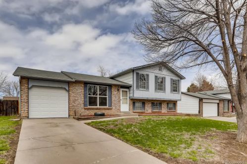 17721 Kansas Pl, Denver, CO 80017-4303