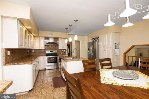 1404 Southwind Way, Dresher PA  19025-1026 exterior
