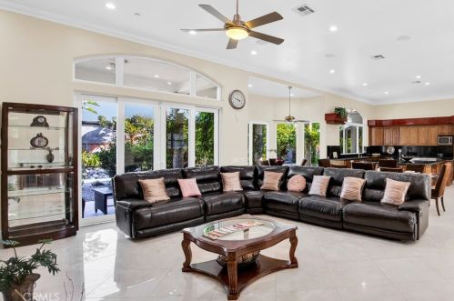 10026 Mattock Ave, Downey CA  90240-3529 exterior