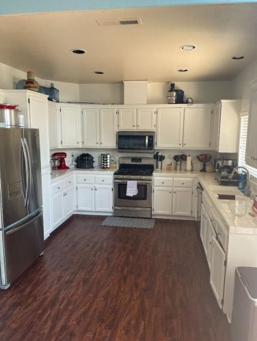 441 Ian Ct, Hollister, CA 95023-2209