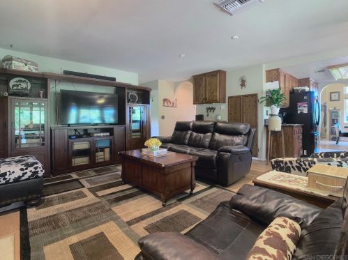 2435 Deland Dr, Alpine CA  91901-3192 exterior