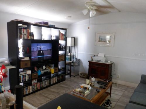 1043 Pineapple Way, Kissimmee FL 34741-6704 exterior