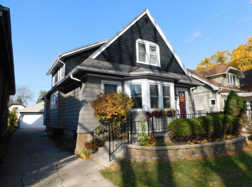 1833 56th St, Milwaukee WI  53214-5261 exterior