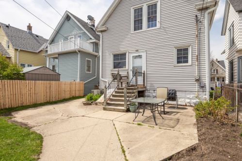 1124 57, Milwaukee WI 53214-3310 exterior