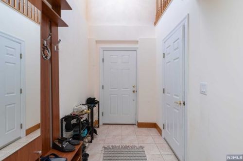 134 Demarest Ln, Montvale NJ  07645-2341 exterior