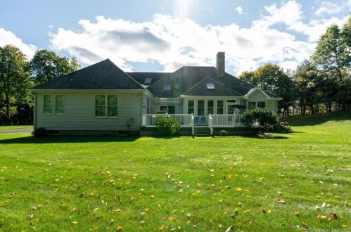 223 Castlewood Dr, Kensington CT  06037-2951 exterior