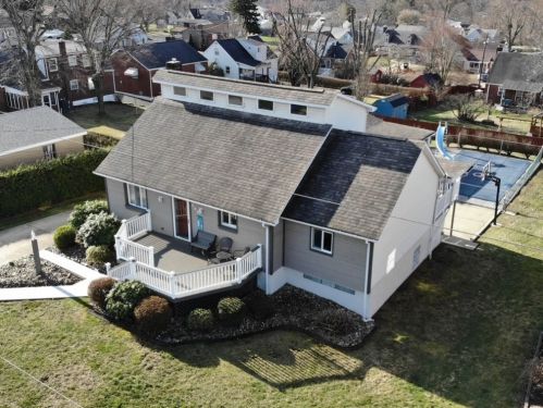 209 Beverly Dr, New Kensington PA  15068-3207 exterior