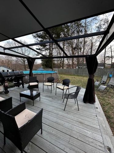 15 Floral Nook, Waterbury CT  06704-1328 exterior