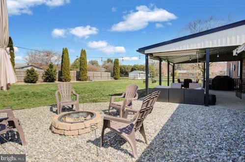 1024 Kercher Ave, Dauberville PA  19533-9389 exterior