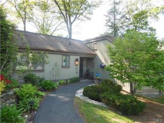 309 Heritage Vlg, Southbury, CT 06488-1748