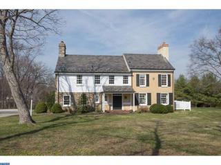 11 Greenbriar Ln, Paoli, PA 19301-1907
