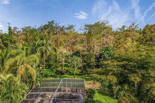 770 Logan Blvd, Naples FL 34116-3909 exterior