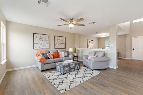 126 Meadow Park Dr, Georgetown TX  78626-6367 exterior