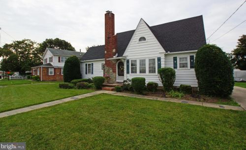 844 Forest St, Dover, DE 19904-3418