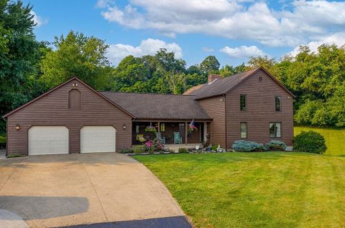 1236 Beaver Run Rd, Hebron, OH 43025-9473