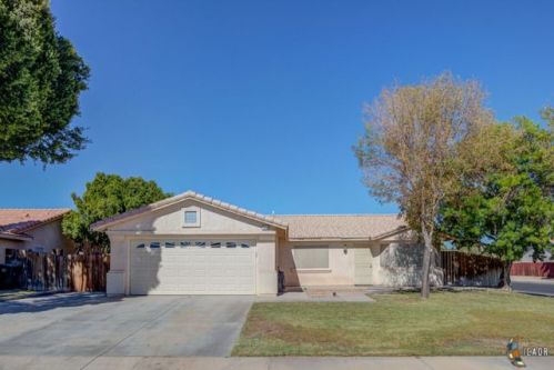 903 Steven St, Brawley, CA 92227-3197
