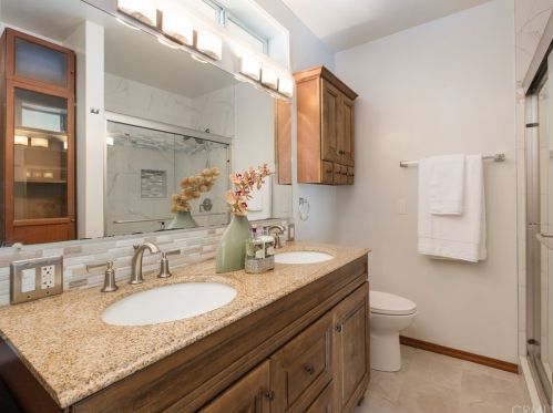 14608 Fonthill Ave, Hawthorne CA  90250-8460 exterior