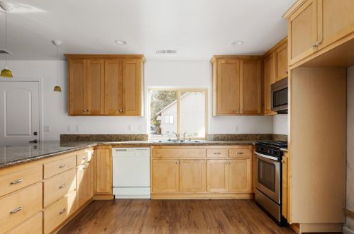 17900 Lake Forest Dr, Lake Wildwood CA  95946-8806 exterior