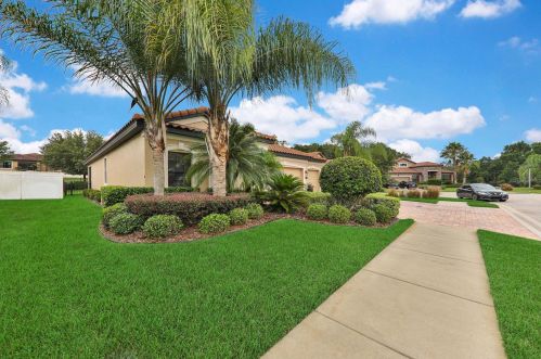 3919 Sunset Lake Dr, Lakeland, FL 33810-2840