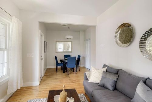 2549 Aldrich Ave, Minneapolis MN 55405-2925 exterior