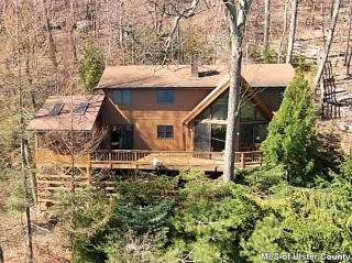249 California Quarry Rd, Woodstock, NY 12498-1045