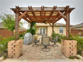 1087 Canada Wild Dr, Creedmoor, TX 78610-5157