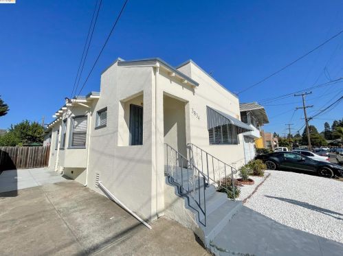 3834 Brookdale Ave, Oakland, CA 94619-1721