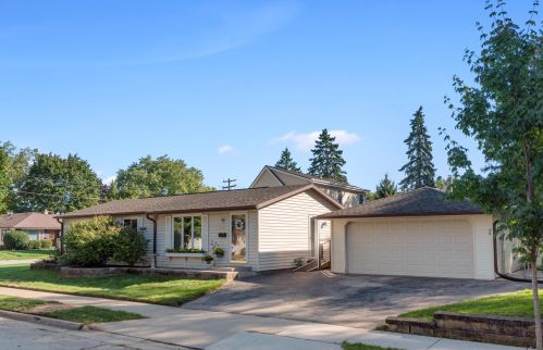 913 Western Ave, Waukesha, WI 53188-2814