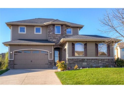 14932 Buena Vista Dr, Des Moines, IA 50325-4681