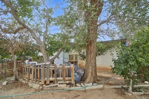 16830 Sunset Dr, Victorville, CA 92395-5602