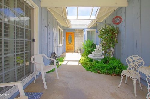 1966 Patricia St, Oxnard, CA 93036-7729