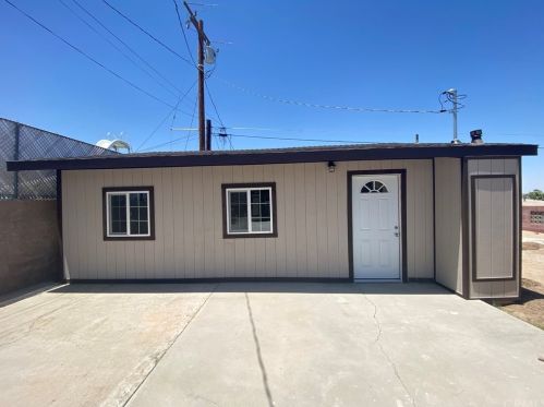 836 1 Ave, Barstow CA  92311-3825 exterior